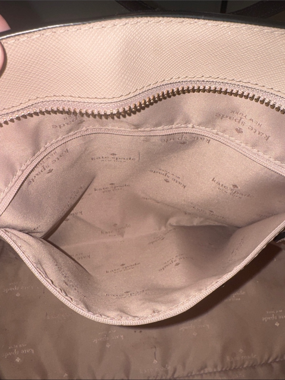 kate spade ♠️ Cream Tote with black Straps - Picture 12 of 15